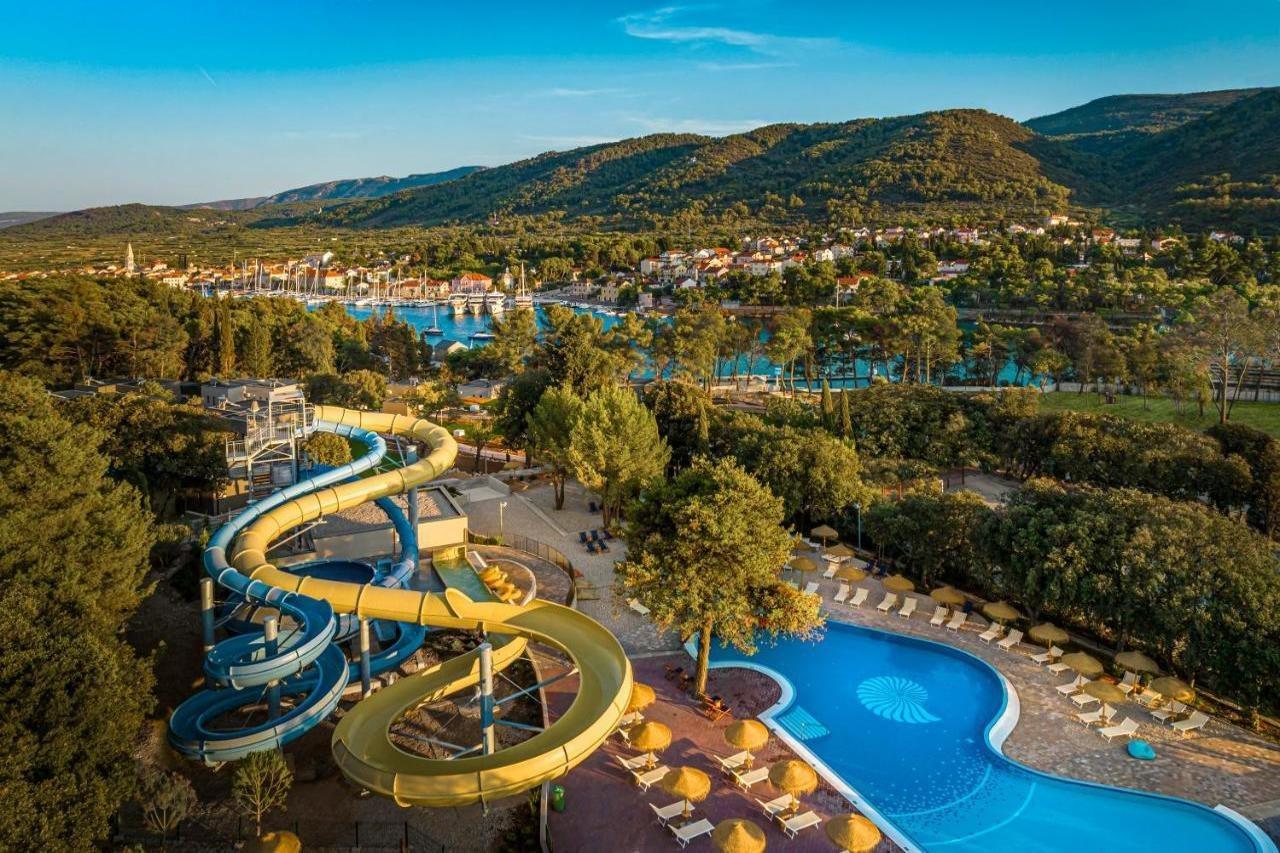 Trim Sunny Apartments By Valamar Stari Grad  Esterno foto