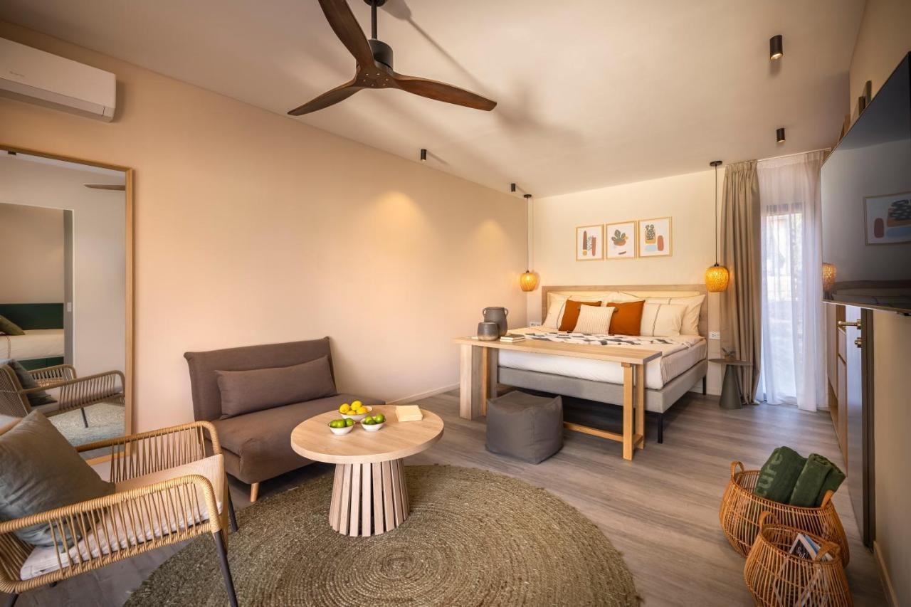 Trim Sunny Apartments By Valamar Stari Grad  Esterno foto