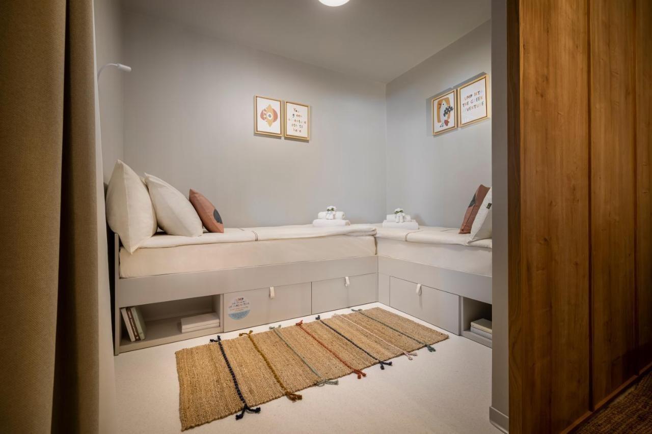 Trim Sunny Apartments By Valamar Stari Grad  Esterno foto