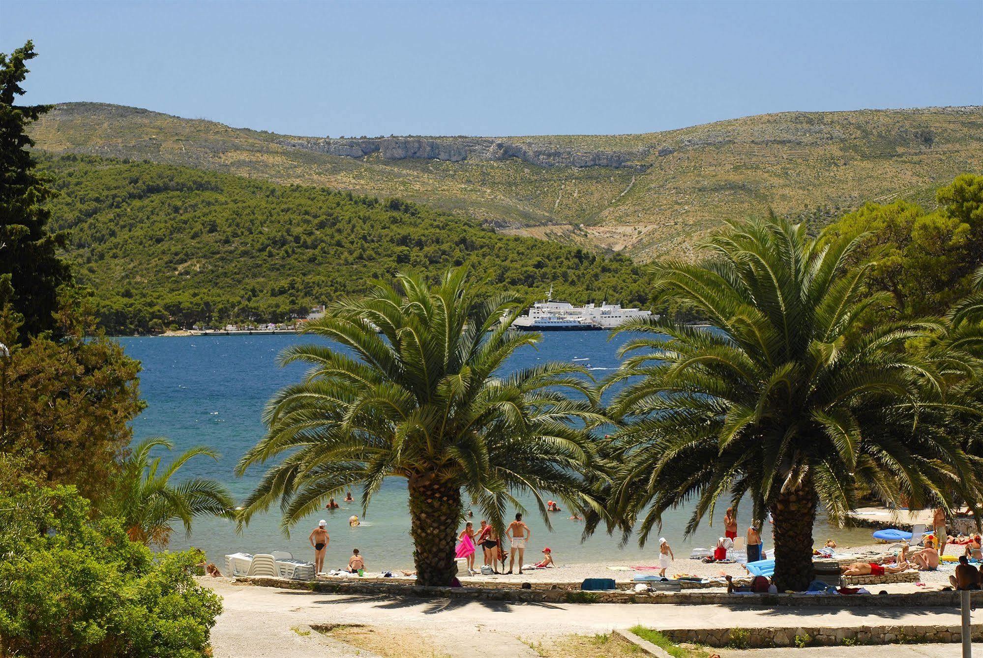 Trim Sunny Apartments By Valamar Stari Grad  Esterno foto