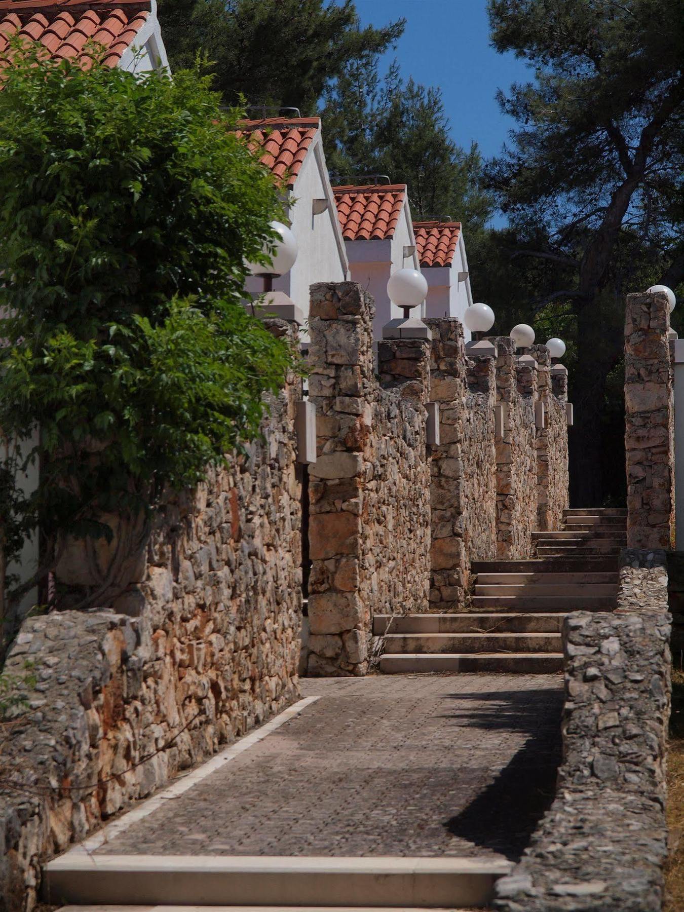 Trim Sunny Apartments By Valamar Stari Grad  Esterno foto