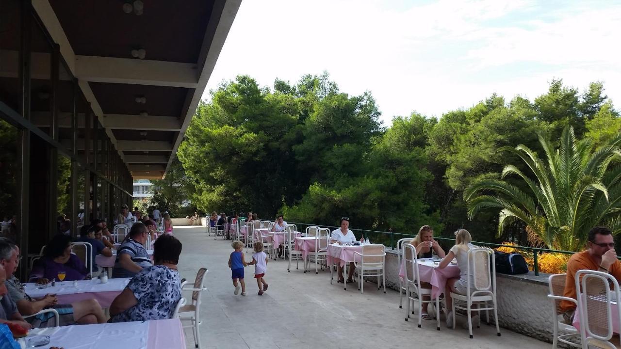 Trim Sunny Apartments By Valamar Stari Grad  Esterno foto