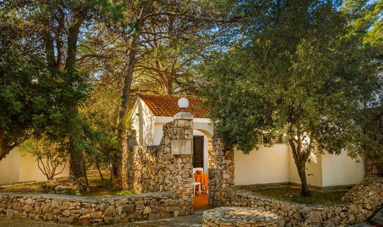 Trim Sunny Apartments By Valamar Stari Grad  Esterno foto